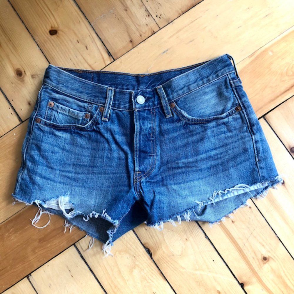 Levi's 501 Cut Off Jean Shorts